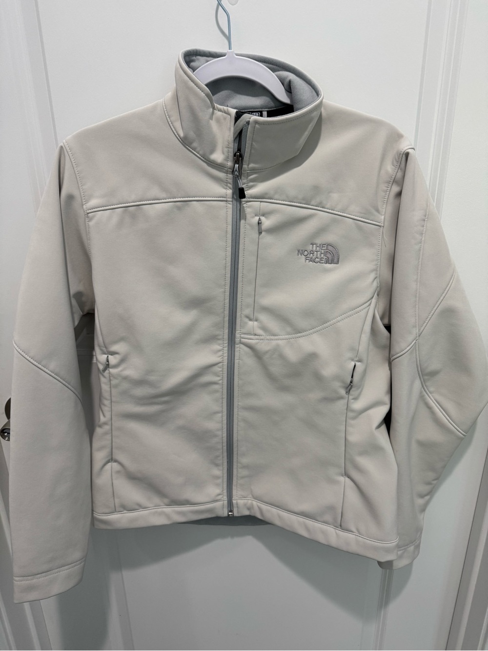 Women’s North Face Apex Bionic Jacket Off white Size M NWOT